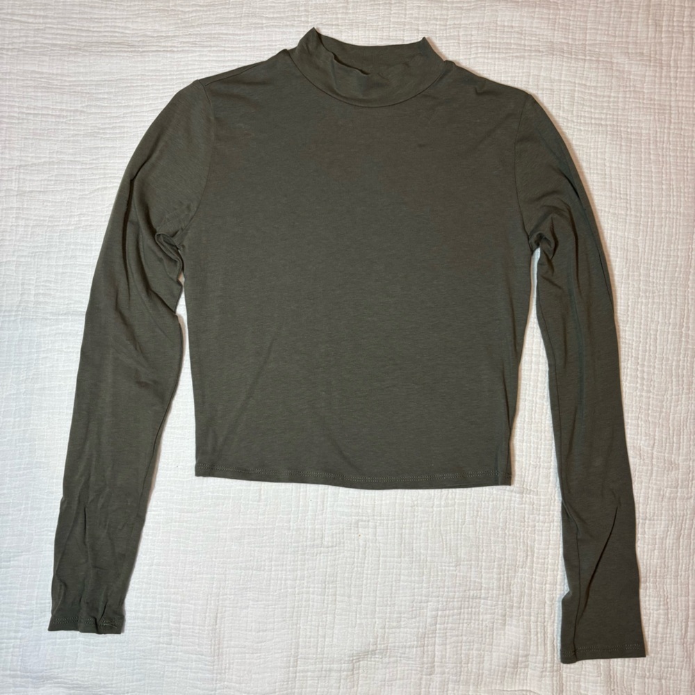 Popular 21 Olive Long Sleeve Women's Top